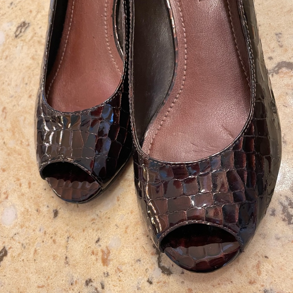 GIANNI BINI GOES HIGH WITH PATENT SKIN